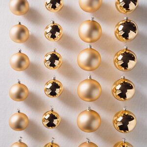 Balsam Hills Essentials Classic Ornament Collection
